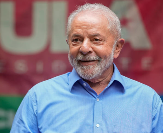 Lula passa por uma intervenção cirúrgica de emergência